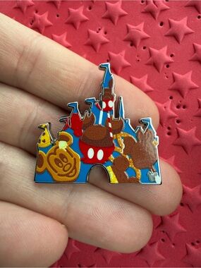 Hidden Mickey Snack Castle pin - Wave A 2025 Disneyland